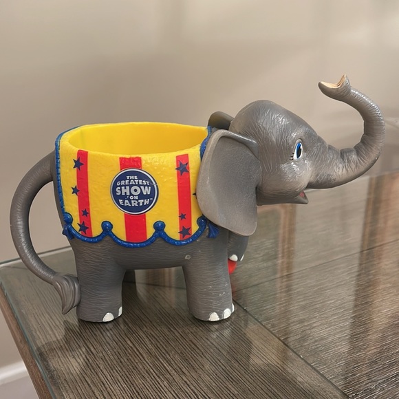 RINGLING BROS BARNUM CIRCUS THE GREATEST SHOW ON EARTH PLASTIC ELEPHANT CUP MUG - Picture 3 of 14